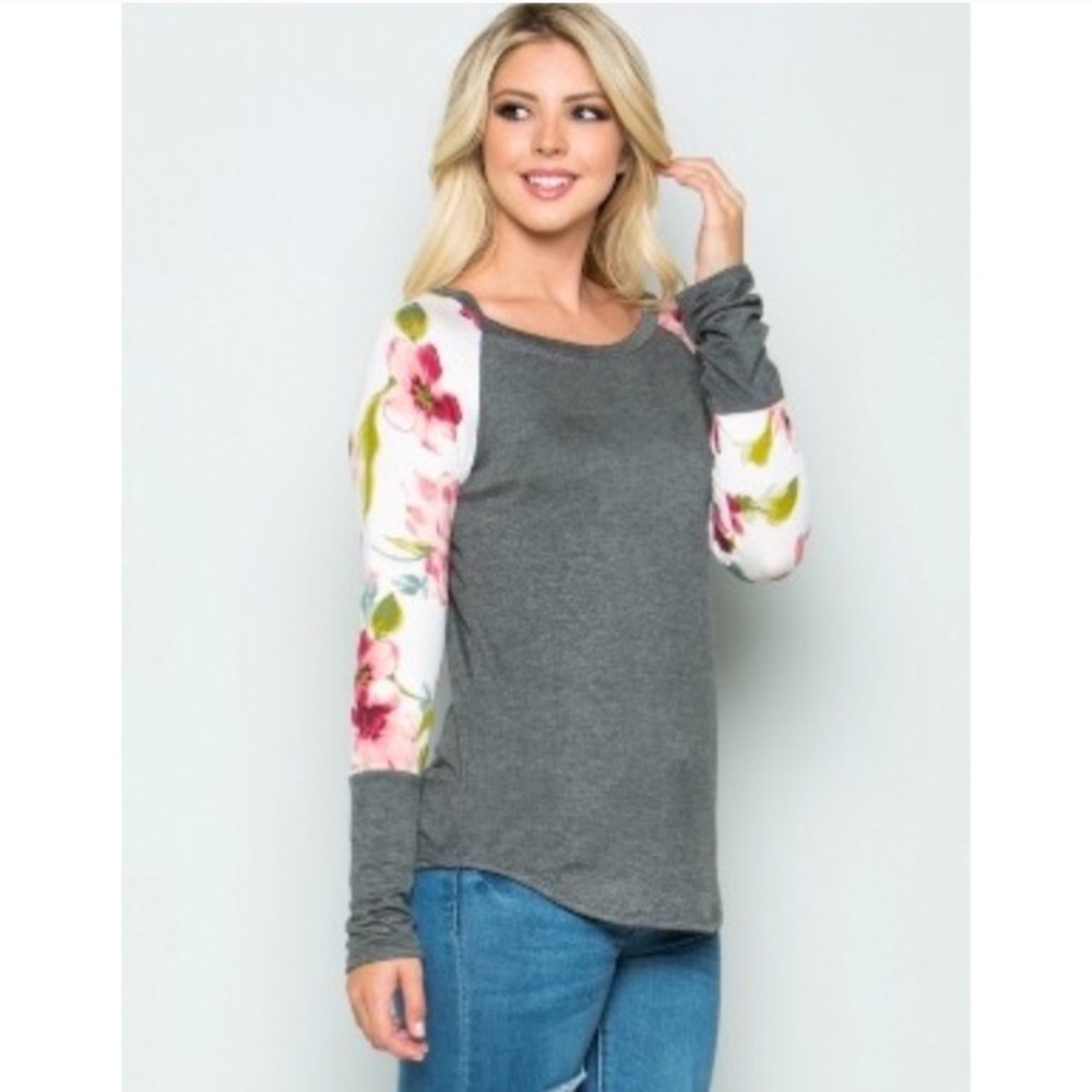 NEW 🌺 Floral Contrast Long Sleeve Top