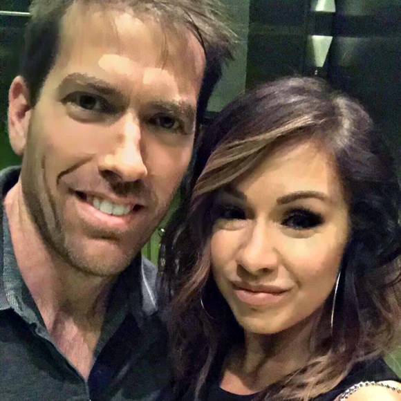 Meet your Posher ππΌ - Picture 2 of 4