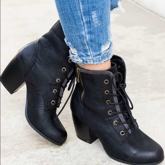 SALE 1 Size 6 left Black Combat Heel Booties - Picture 3 of 3