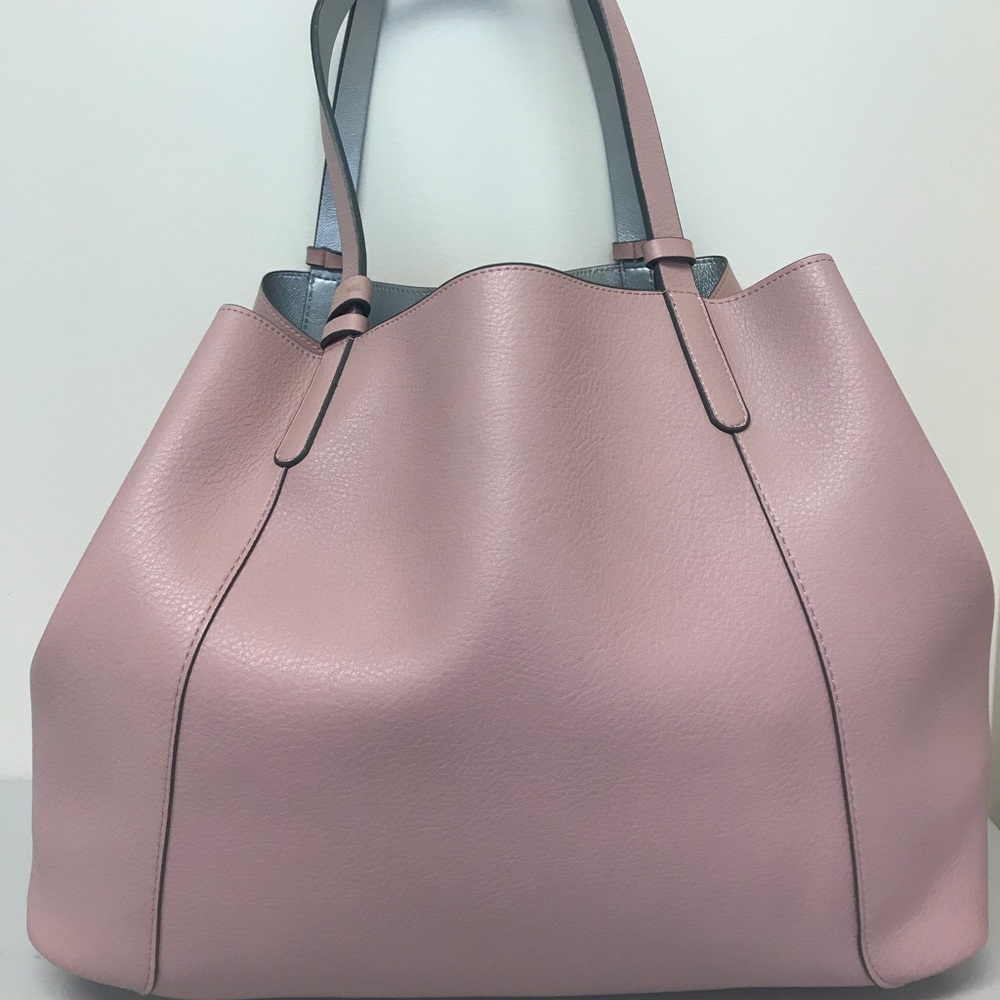 Reversible tote bag