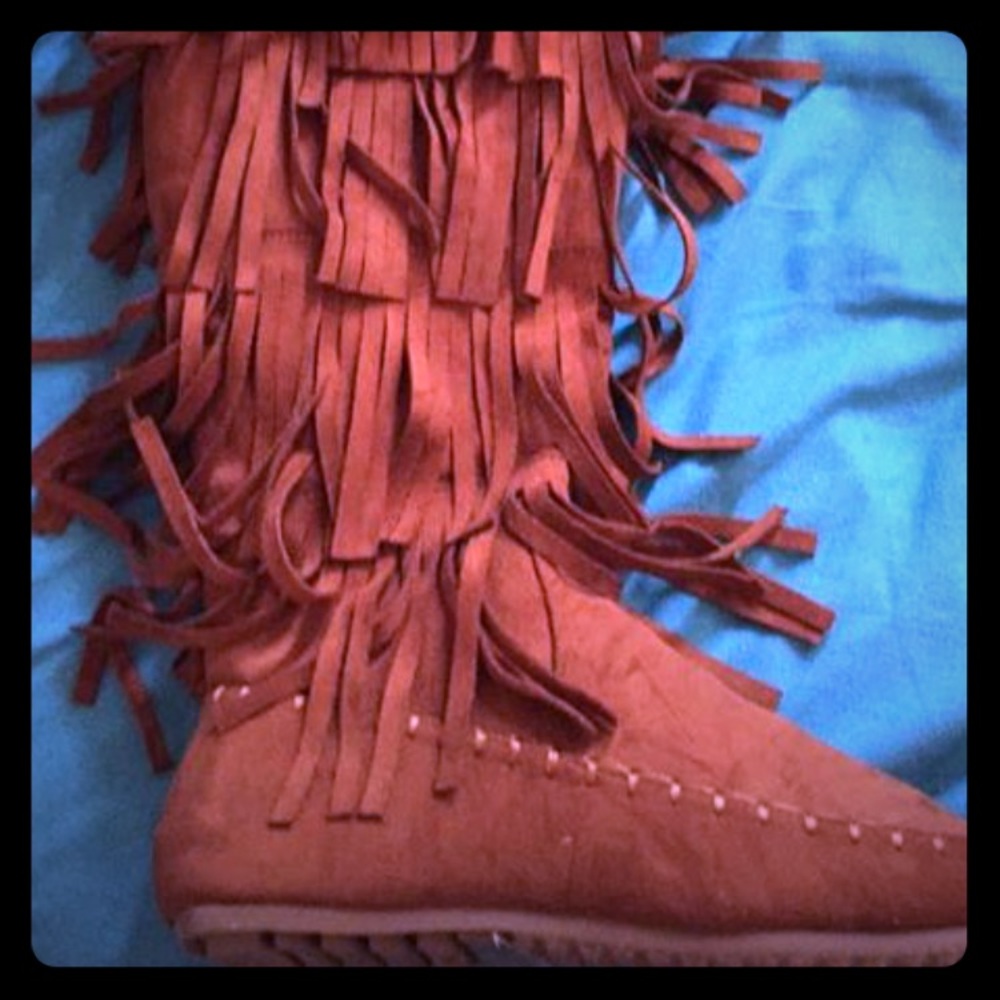 Brand new brown suede boots