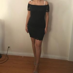 Black bodycon lace dress