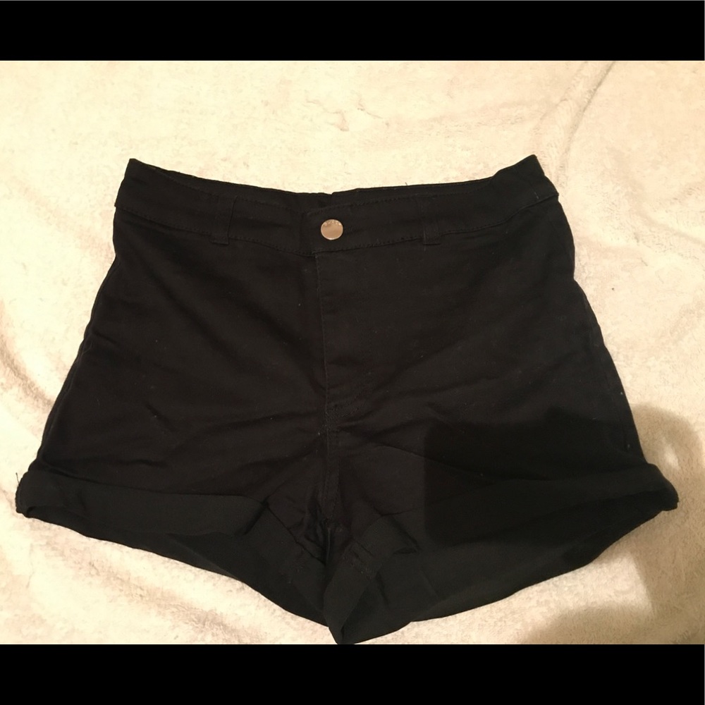 HIGH WAISTED H&M SHORTS