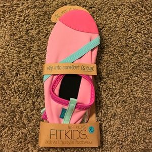FitKicks kids shoes Sz XL (3-4.5) pink New
