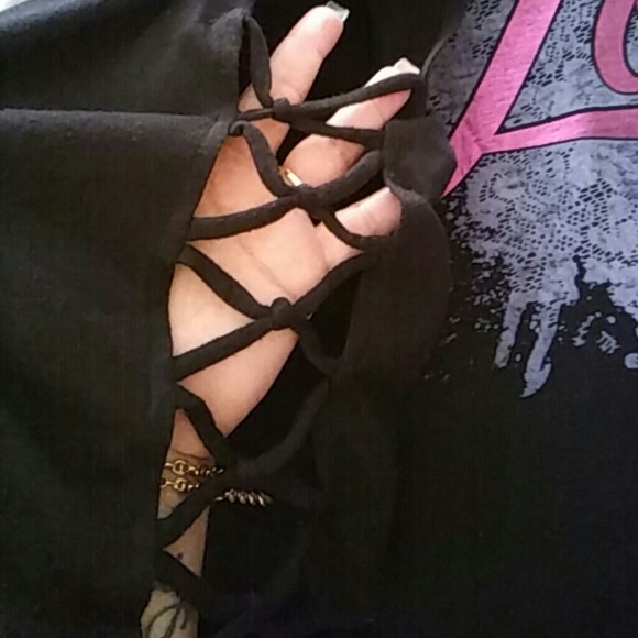 Top - Picture 2 of 2