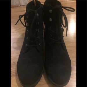 Madden Girl Faux Suede Boots 9.5 Madden Girl Faux Suede Boots 9.5