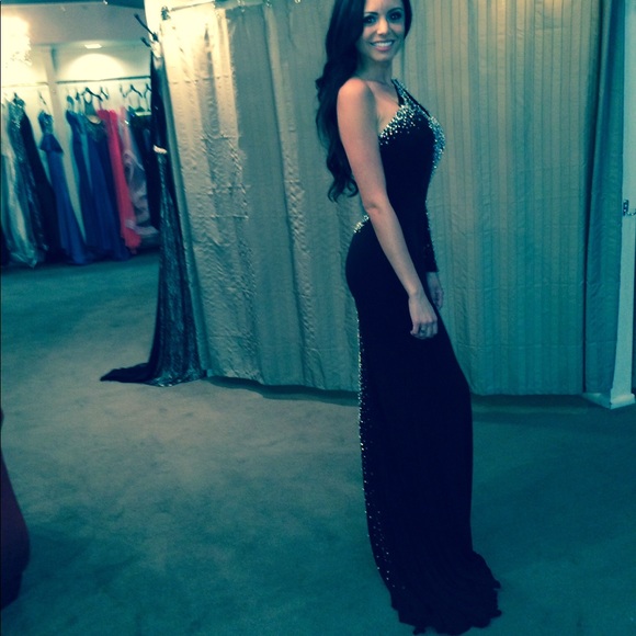 Mac Duggal Swarovski beaded black gown - Picture 3 of 4