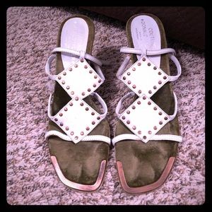 Donald J. Pliner heels