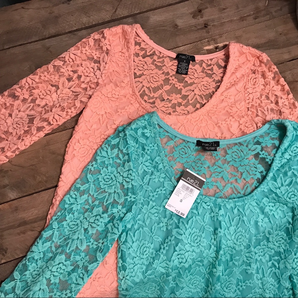 BUNDLE OF 2 LACE SCOOP NECK SHIRTS - Picture 1 of 3