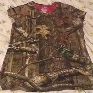 Womens mossy oak camo t shirt