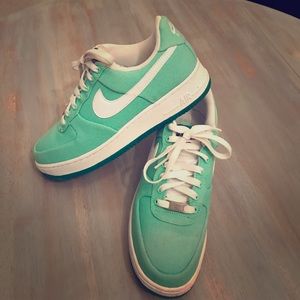 Mint green women’s Nike Air Force 1