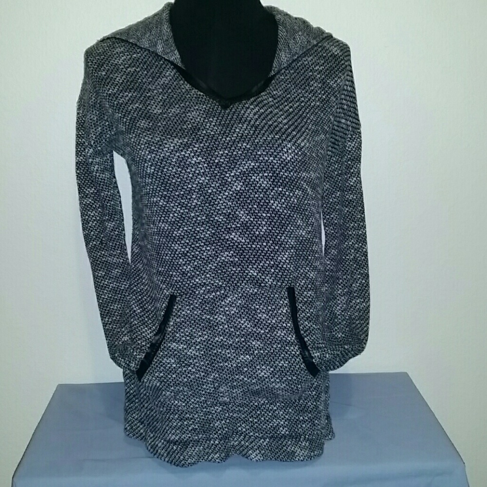 Two by Vince Camuto Hooded Sweater