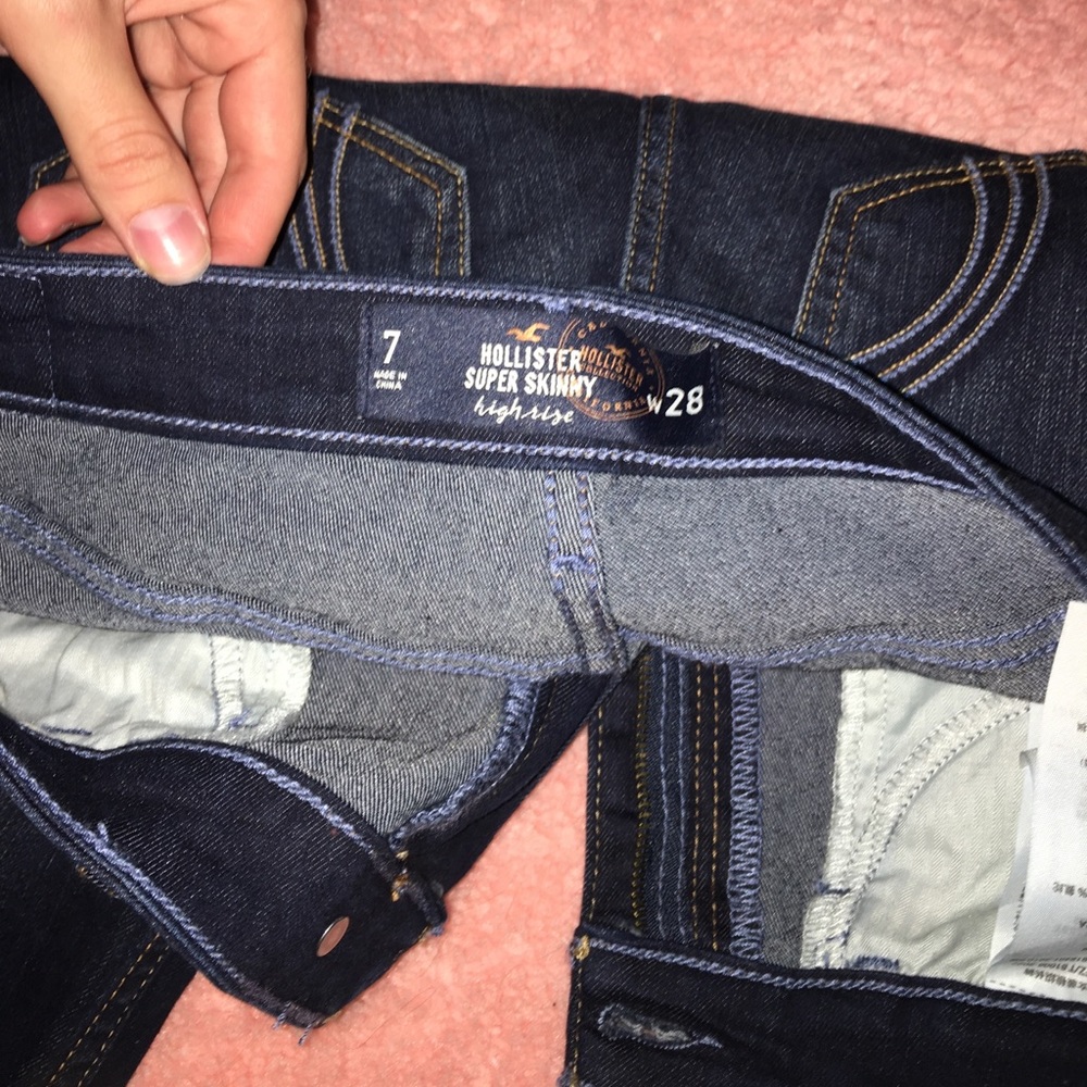 Hollister Super Skinny High Rise Jeans NWOT - Picture 3 of 4