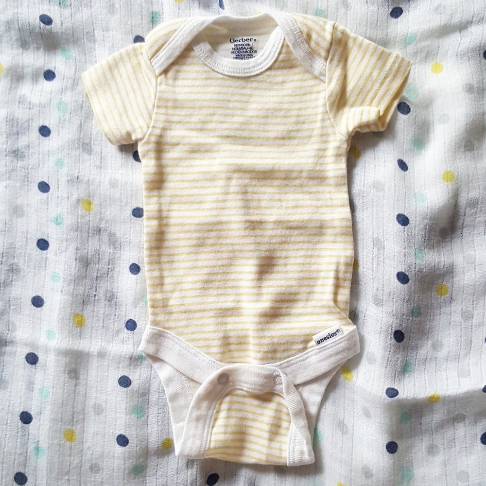 🍭Yellow Stripe Onsie