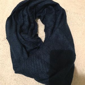 Infinity scarf