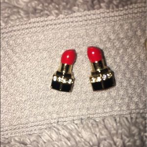 (MUA) Lipstick earrings