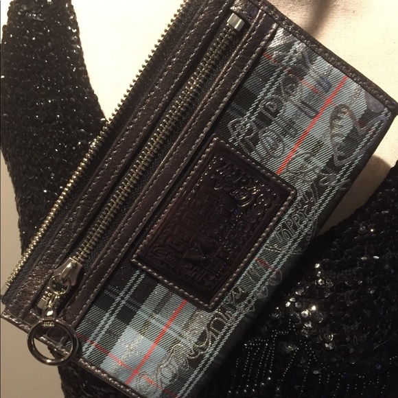 Holiday Coach Bundle-Tote & Wristlet Set! 🖤💙❤️ - Picture 4 of 8