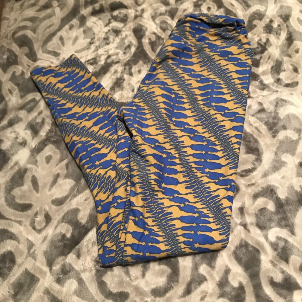 LulaRoe blue and tan giraffe one size leggings