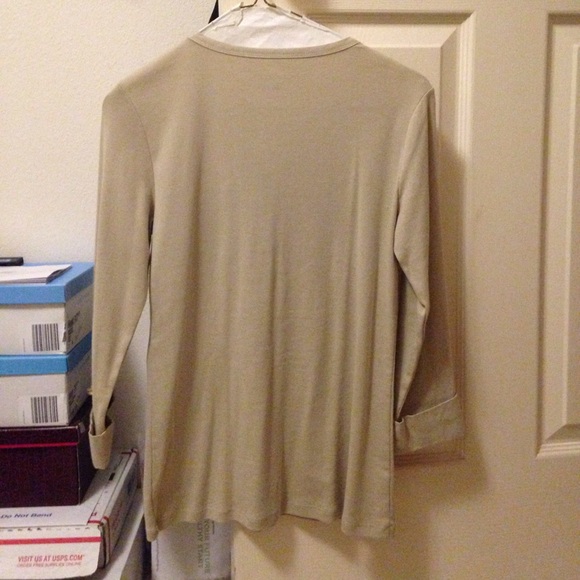 Tanish top - Picture 2 of 3