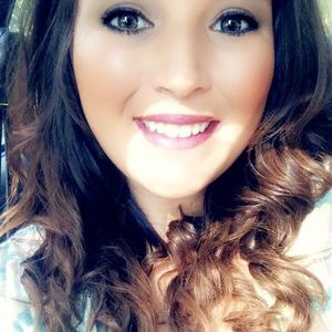 Meet your Posher, Jlynn