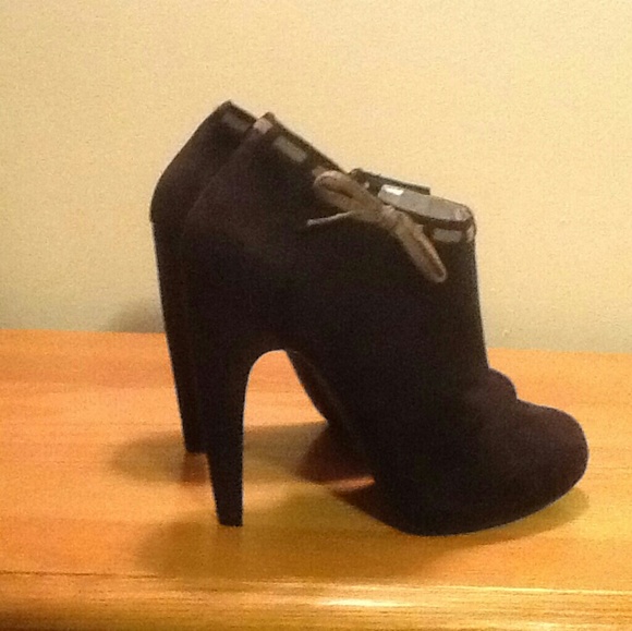 JustFab Nigora Black Suede Booties with bow - Picture 2 of 5
