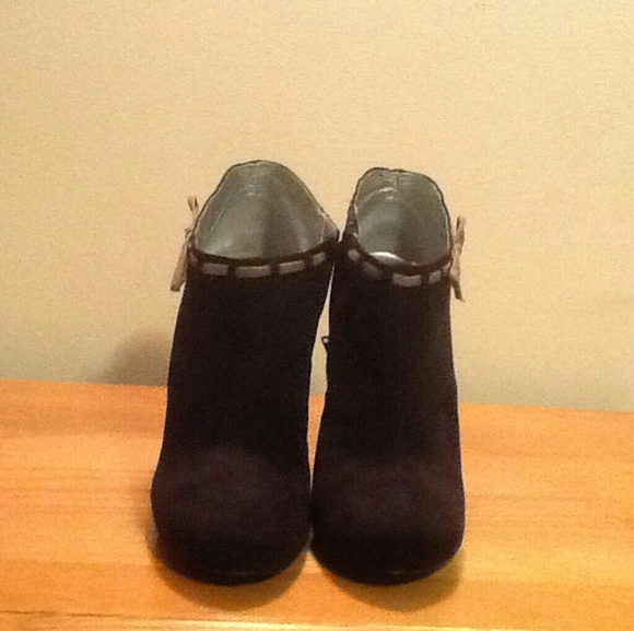 JustFab Nigora Black Suede Booties with bow - Picture 3 of 5