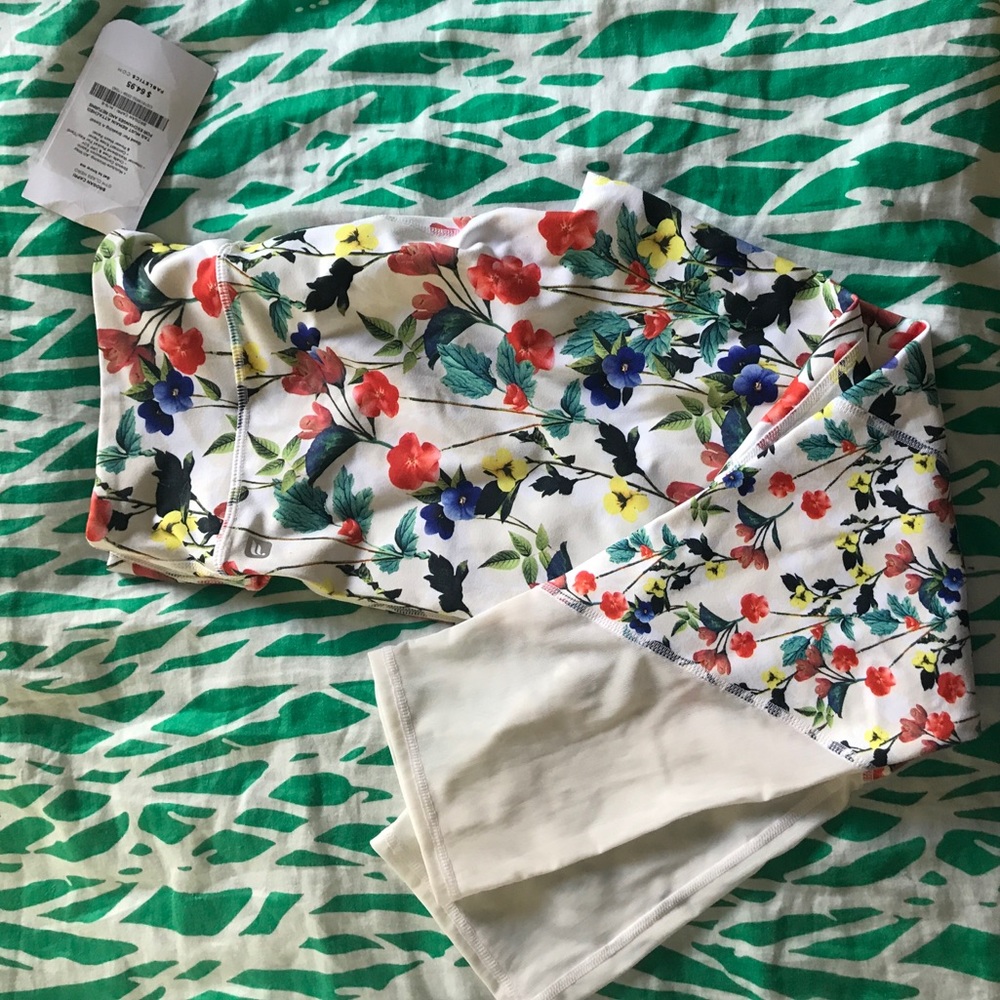 Fabletics floral brogan Capri Medium