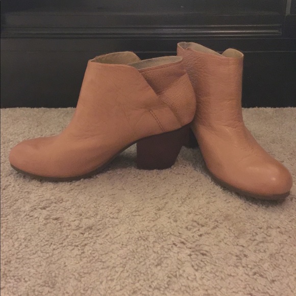 Latige brand soft leather boots. - Picture 4 of 4