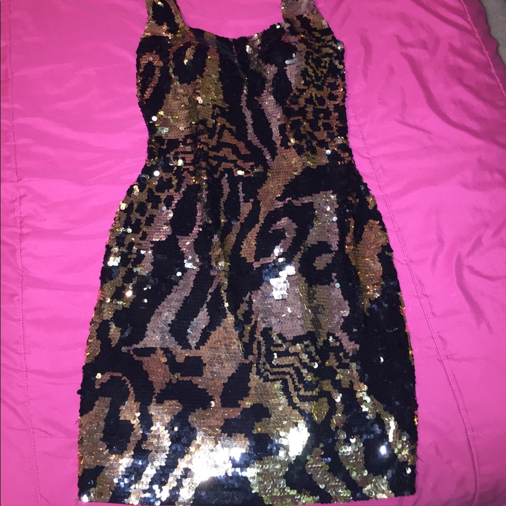 Beautiful Party Oleg Cassini sparkly mini dress!