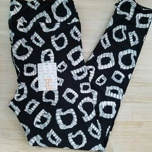 Lularoe Halloween 2017 Black Fang Leggings TC