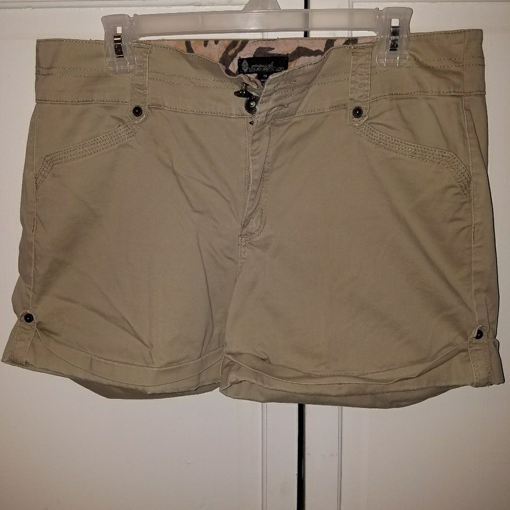 Khaki shorts