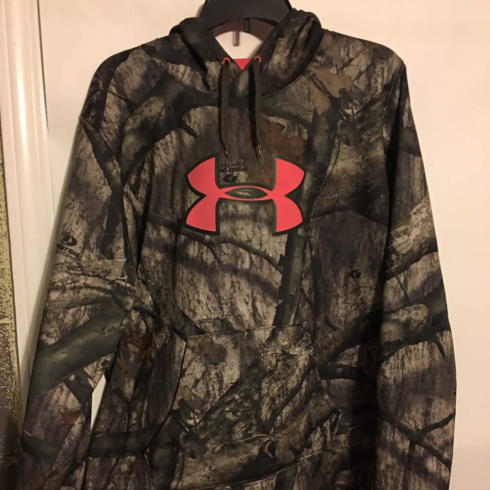 Under Armour Hoodie