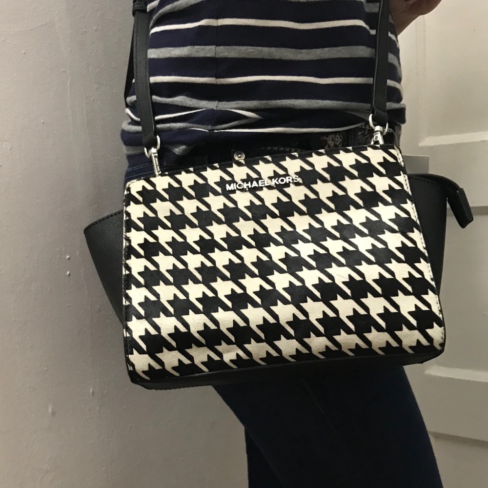 Michael kors houndstooth crossbody bag