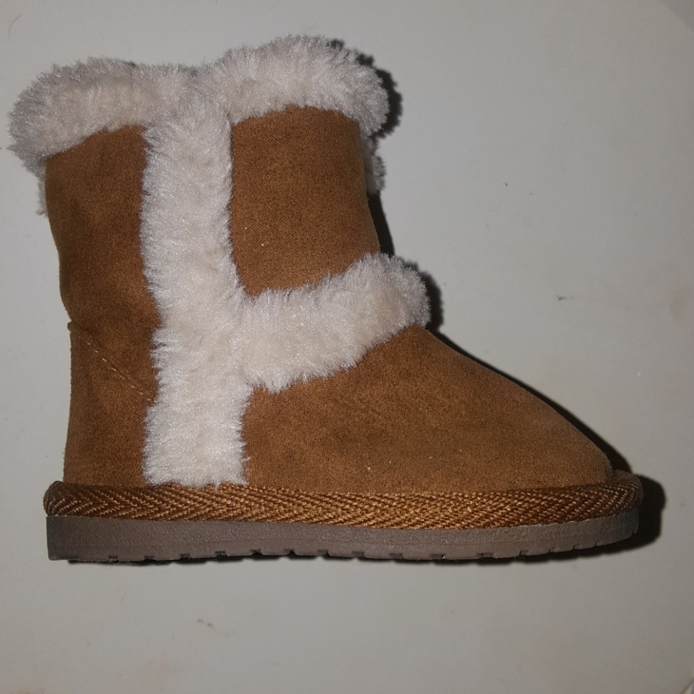 Boots - Picture 3 of 4