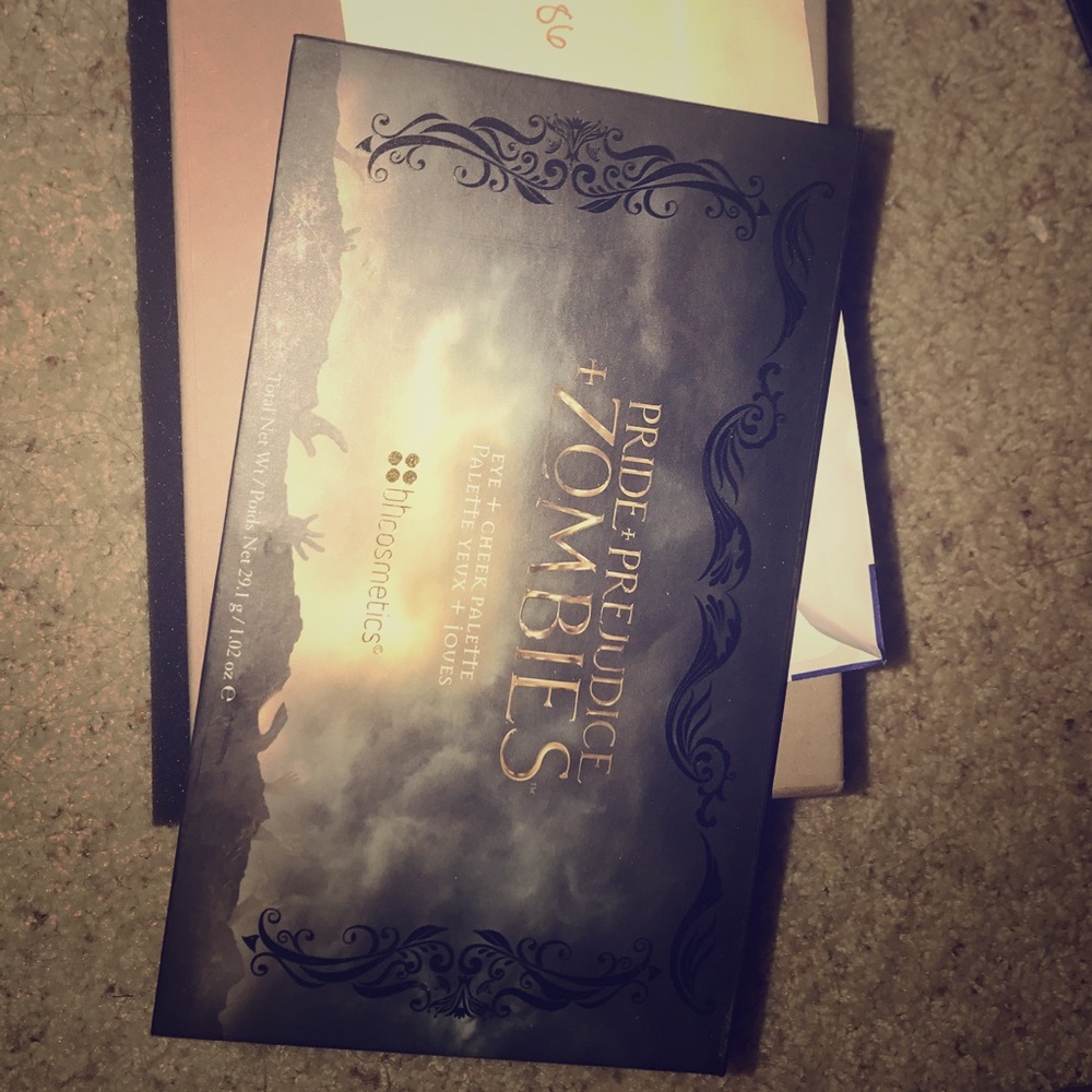 LE BH Cosmetics Pride and Prejudice and Zombies
