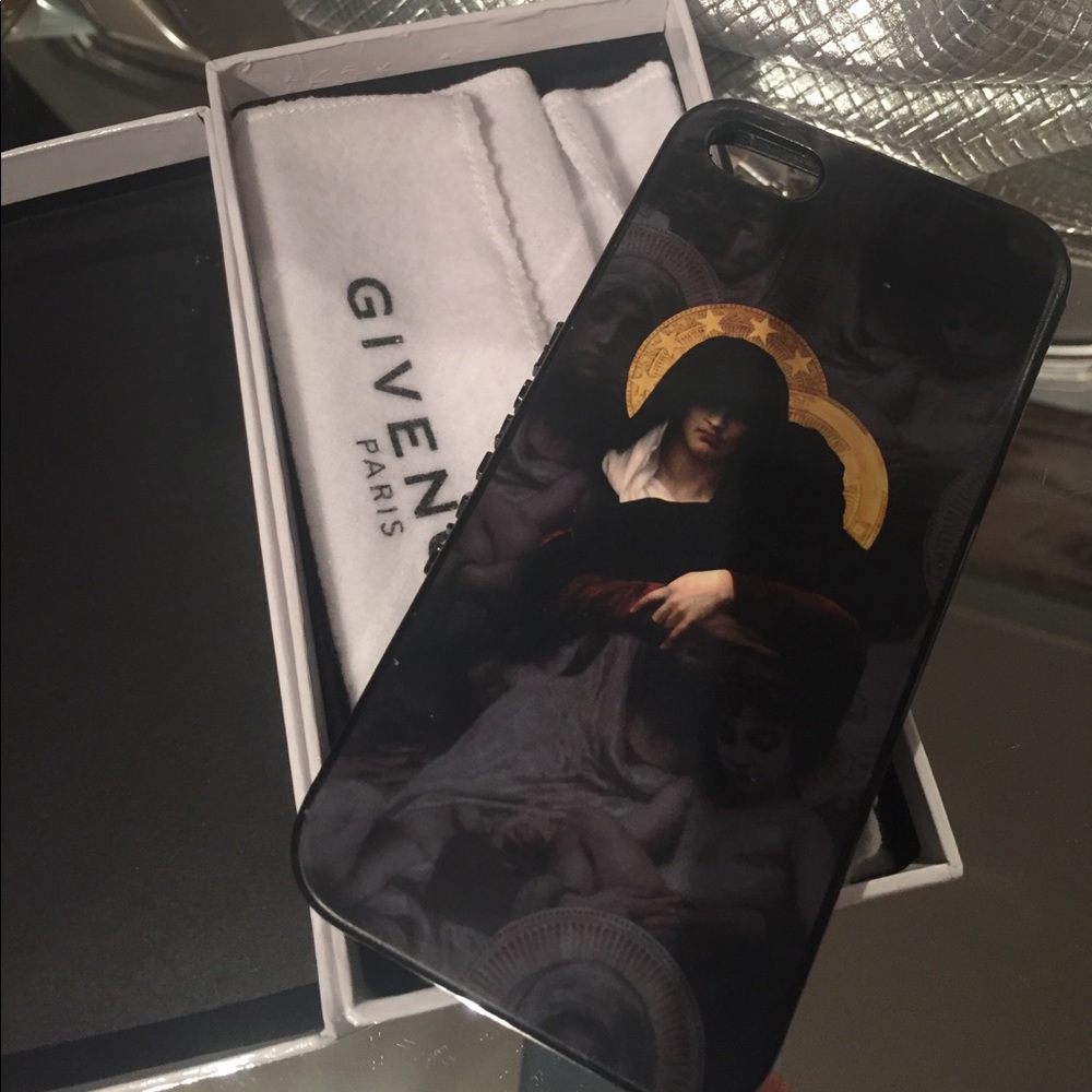 Givenchy IPhone5 phone case! ( Aunthentic & new)
