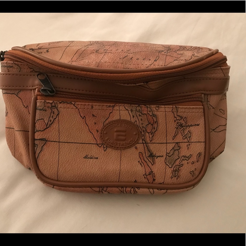 Geo Print Classic Fanny Pack