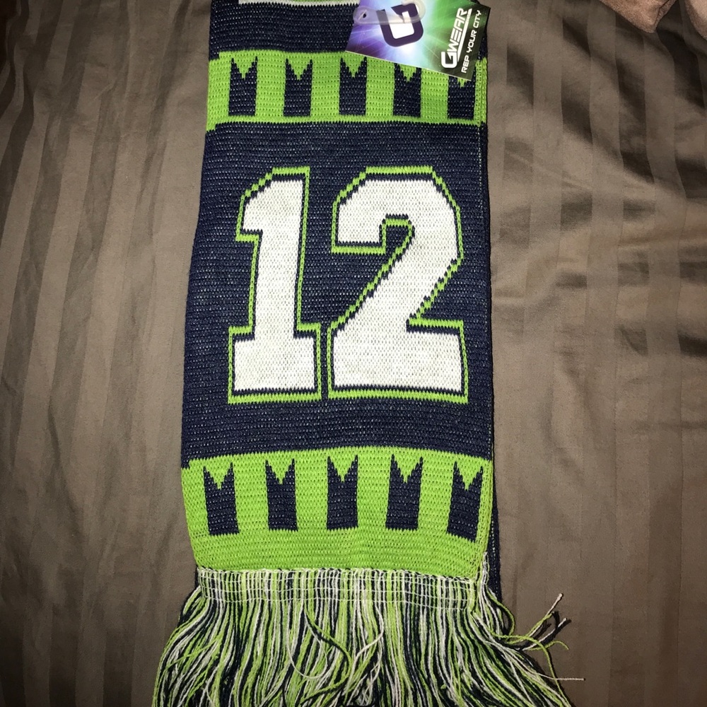 Seattle Seahawk 12th man scarf