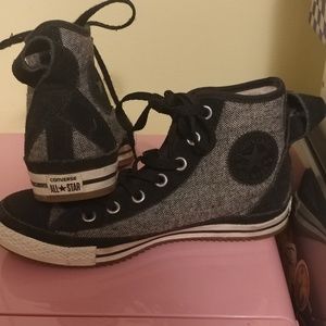 Cozy fur lined converse