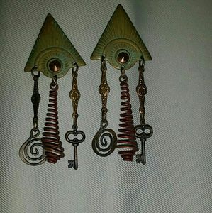 Vinatge earings Metal
