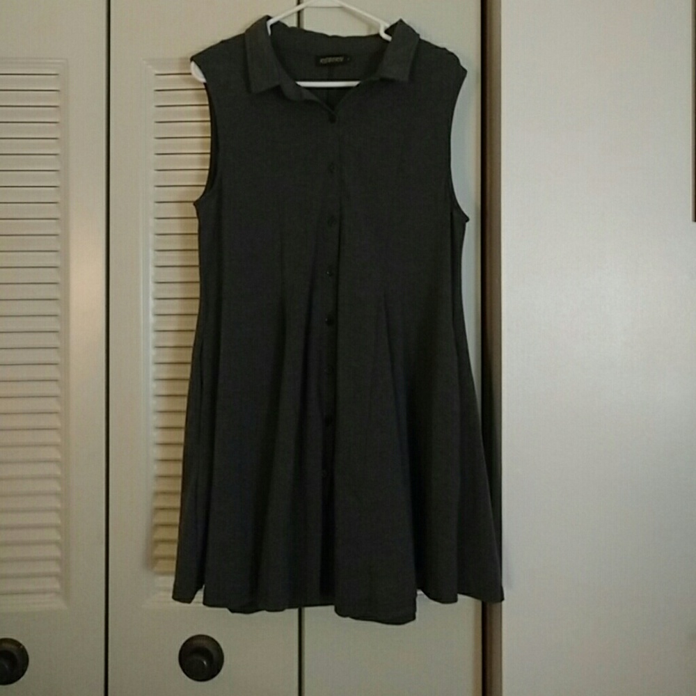 Pretty Dress (Gray) 🍀