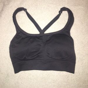 Jockey shoulder support sports bra