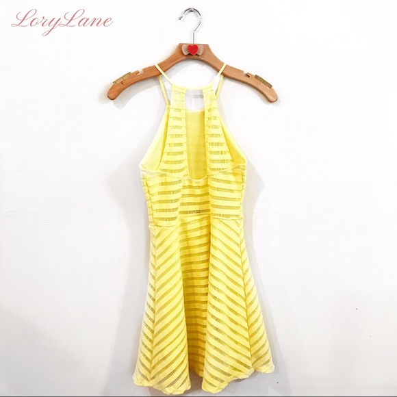 CHARLOTTE RUSSE YELLOW PRINCESS DRESS - Picture 2 of 4