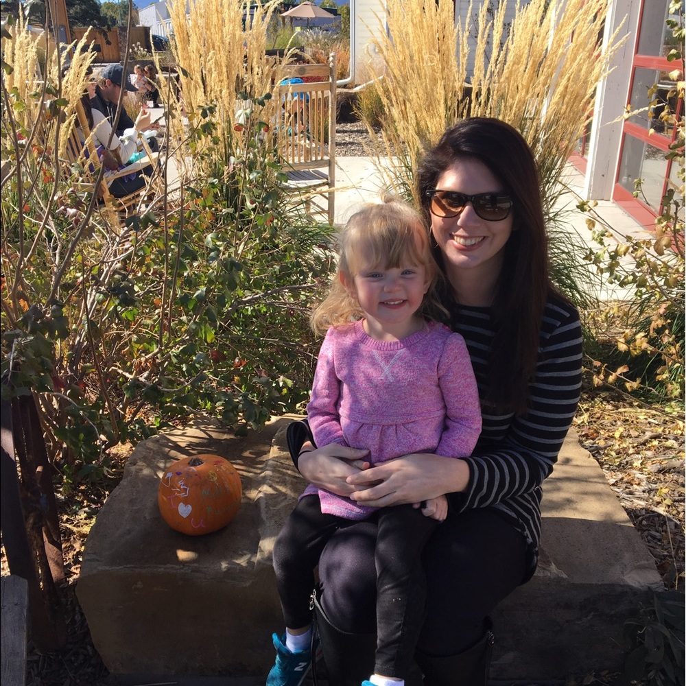 Meet your Posher, Lori