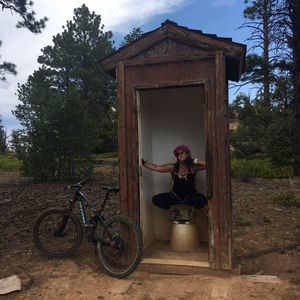 Meet your Posher, Cari