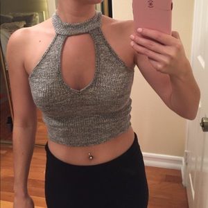 Choker neck grey crop top