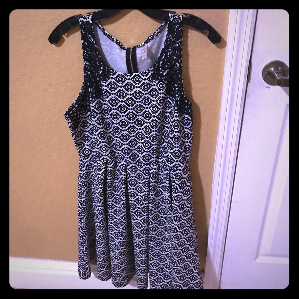 Black and white patterned fit and flare dress