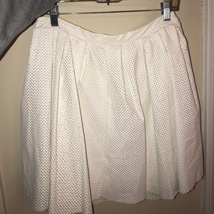 White high waisted ish skirt