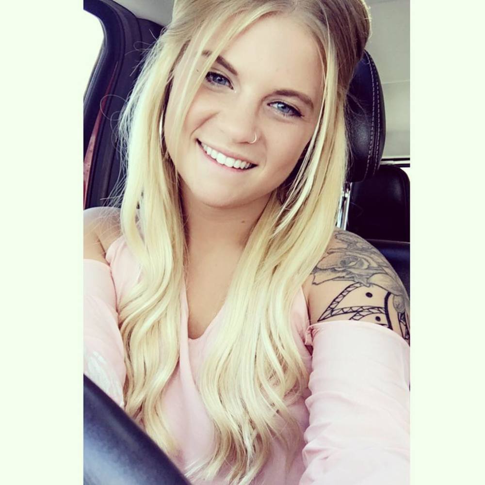 Meet your Posher, Courtney