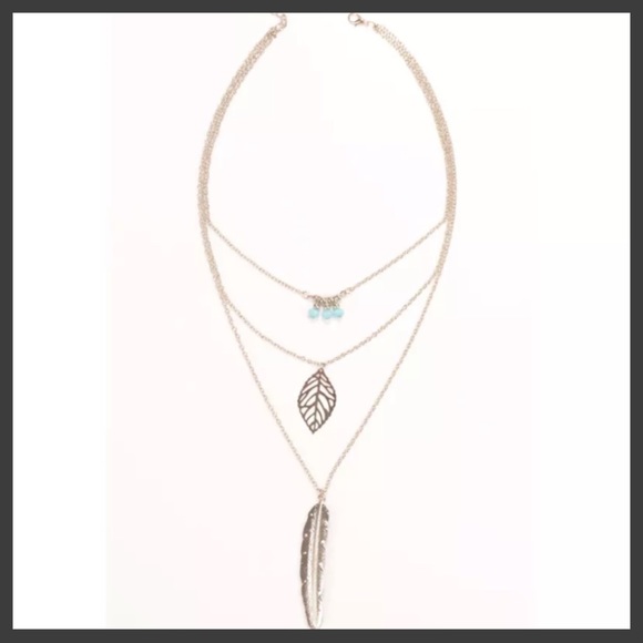 🆕 Beautiful 3- Tiered Boho Necklace - Picture 2 of 2